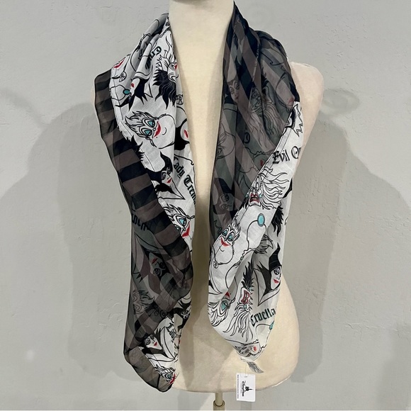 Disney Villains Animated Antagonists Scarf - Picture 2 of 11